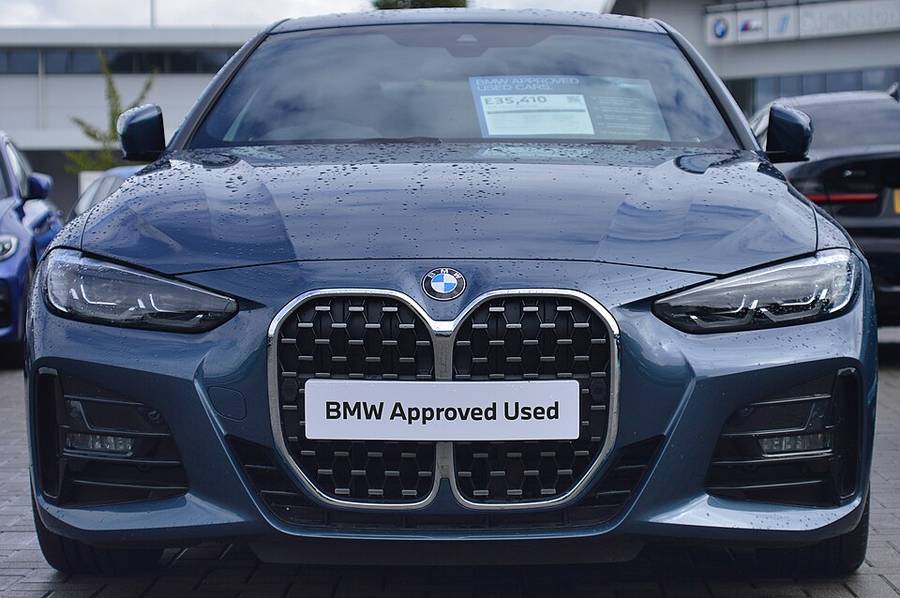 2017 BMW 3 Series — Red saloon for sale in Mombasa