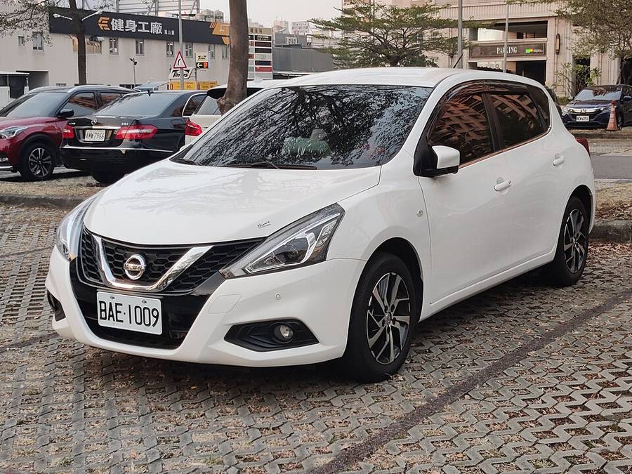 2014 Nissan Tiida — Black hatchback for sale in Mombasa